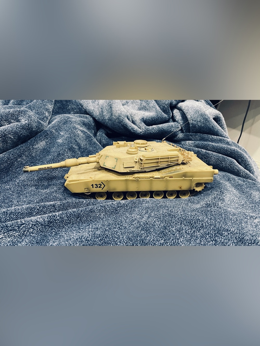 M1A2 Abrams RC Battle Tank 1:24